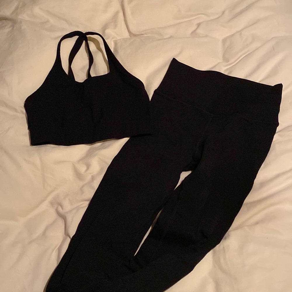 Fabletics Leggings and Bra Set